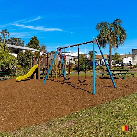 Batemans Bay Holiday Park & Hostel Exterior photo